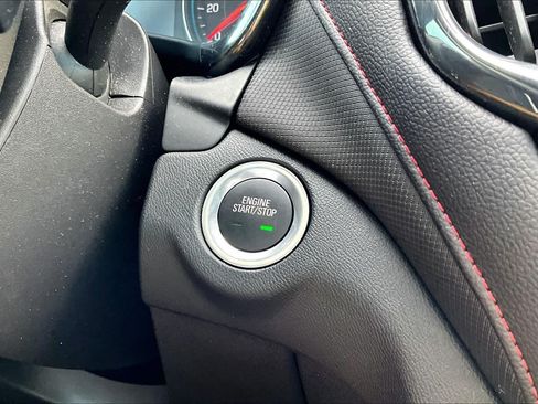 Used 2024 Chevrolet Equinox RS FWD image 33