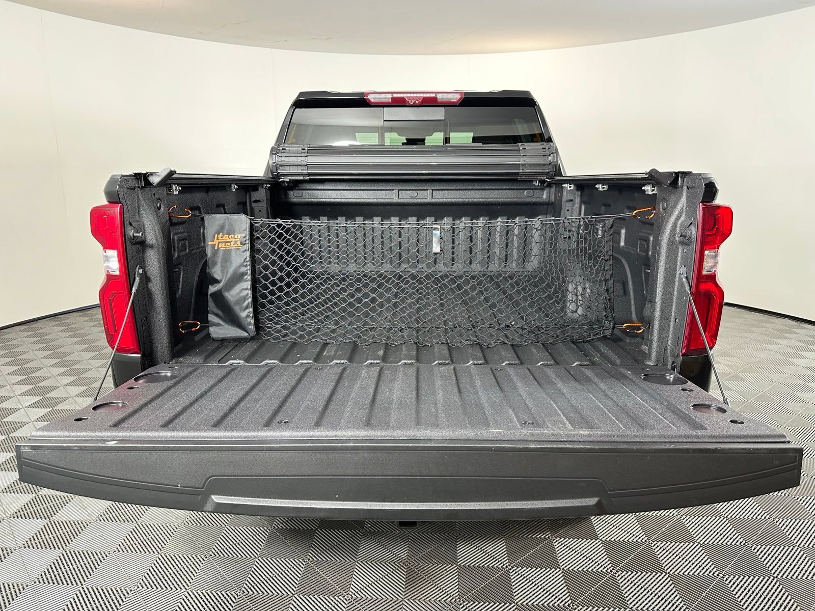 Used 2023 Chevrolet Silverado 1500 LTZ w/ Technology Package AWD/4WD image 30