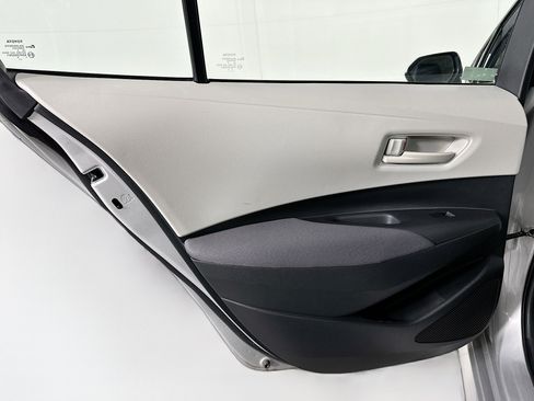 Used 2023 Toyota Corolla LE image 25