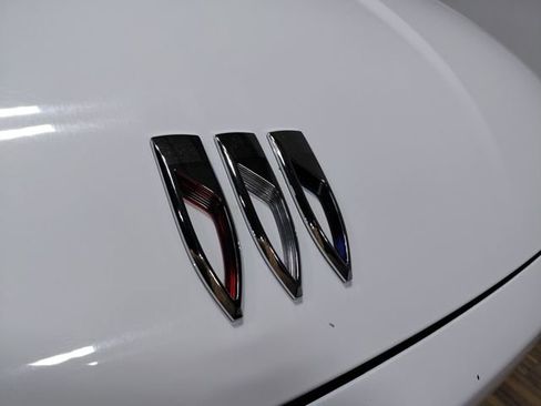 Used 2025 Buick Enclave Preferred image 16