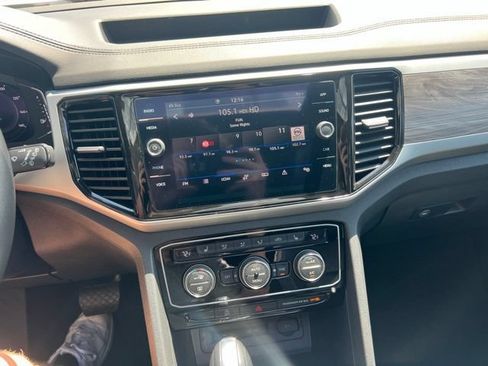 Used 2022 Volkswagen Atlas Cross Sport SE w/ Panoramic Sunroof Package AWD/4WD image 8