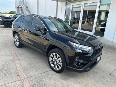 Used 2025 Toyota RAV4 XLE Premium FWD image 2
