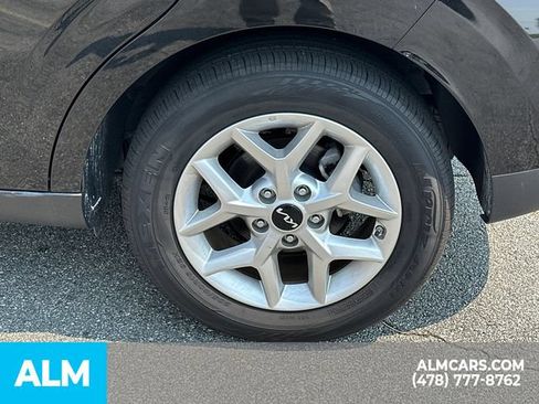 Used 2025 Kia Soul LX w/ LX Technology Package FWD image 22