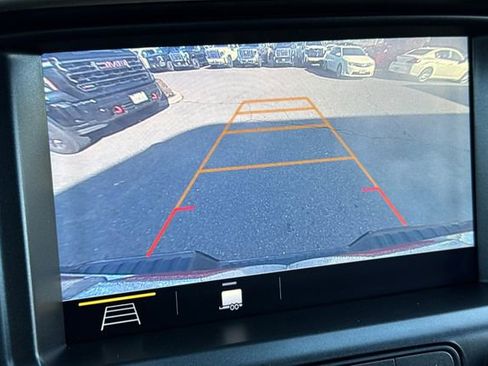 Used 2021 GMC Canyon Denali image 26