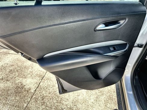 Used 2020 Cadillac XT4 Premium Luxury w/ Cold Weather Package image 15