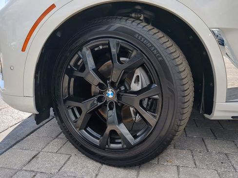 Used 2020 BMW X7 xDrive40i w/ Cold Weather Package image 35