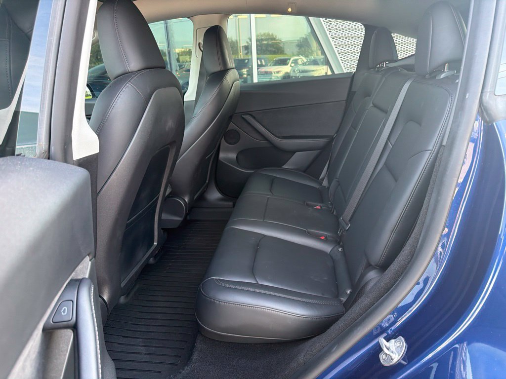 Used 2022 Tesla Model Y Long Range AWD/4WD image 8