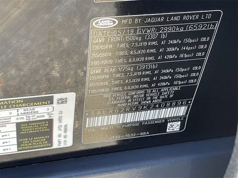 Used 2019 Land Rover Discovery SE image 32