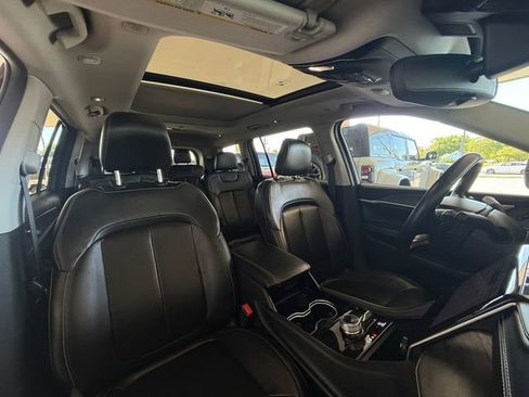 Used 2021 Jeep Grand Cherokee L Limited AWD/4WD image 25