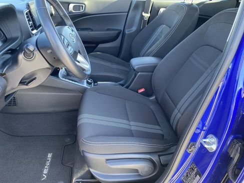 Used 2023 Hyundai Venue SEL w/ Cargo Package image 9