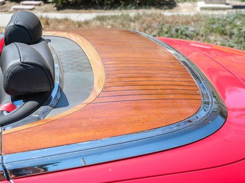 Used 2010 Rolls-Royce Phantom Drophead Coupe image 23