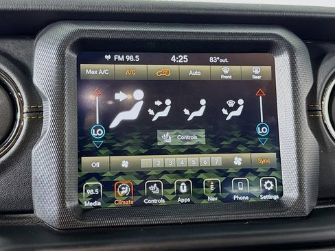 Used 2023 Jeep Wrangler Unlimited Sahara AWD/4WD image 24
