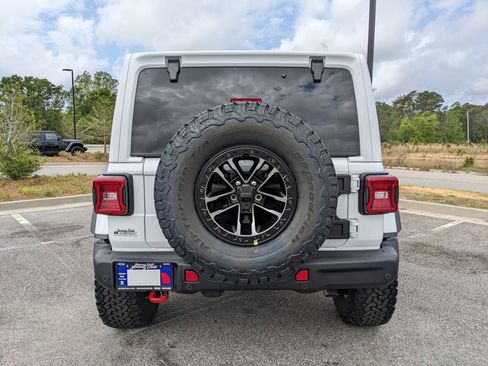 Used 2026 Jeep Wrangler Unlimited Rubicon image 10