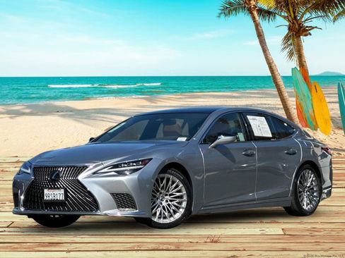 Used 2025 Lexus LS 500 w/ Interior Upgrade Package image 2
