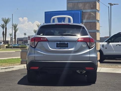 Used 2019 Honda HR-V EX image 6