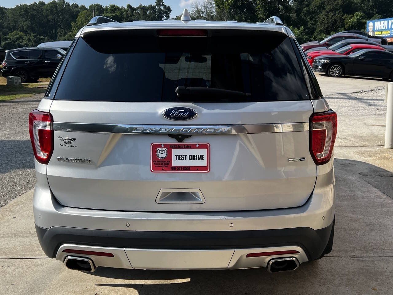 Used 2017 Ford Explorer Platinum AWD/4WD image 6