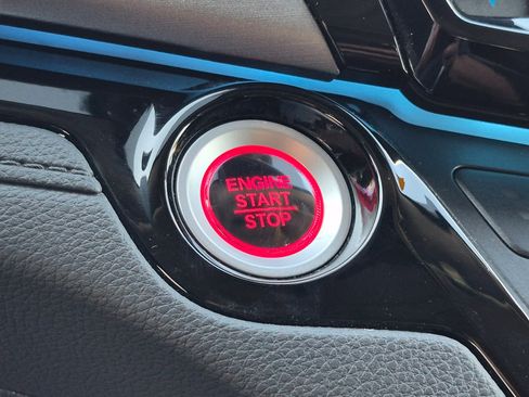 Certified 2024 Honda Odyssey Touring image 17