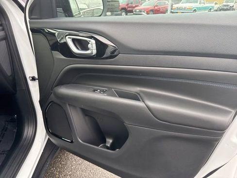 New 2026 Jeep Compass Limited image 9