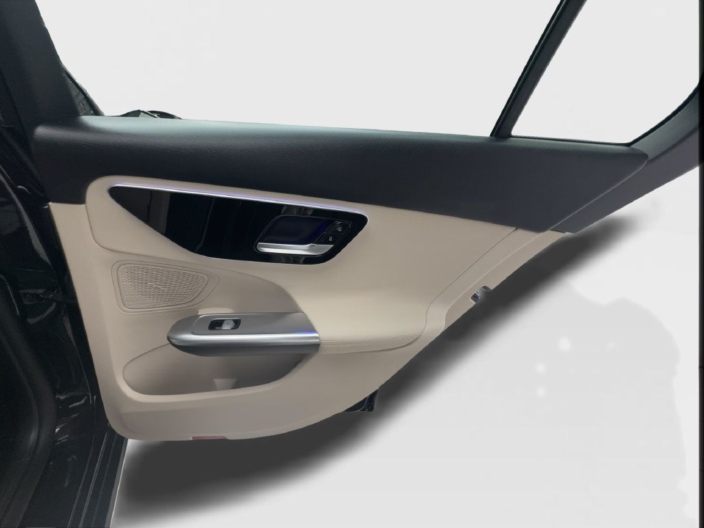 Used 2022 Mercedes-Benz C 300 Sedan image 29