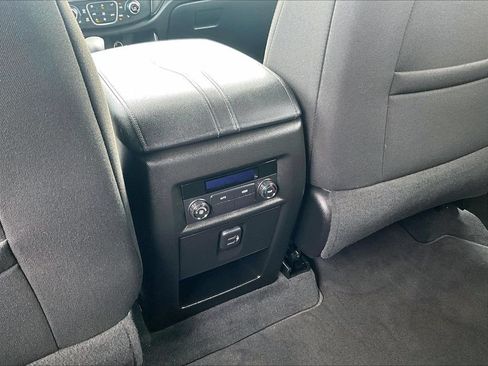 Used 2023 Chevrolet Traverse LT AWD/4WD image 29