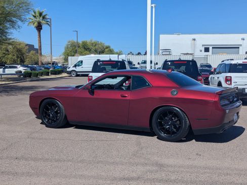 Used 2020 Dodge Challenger SXT w/ Plus Package image 31