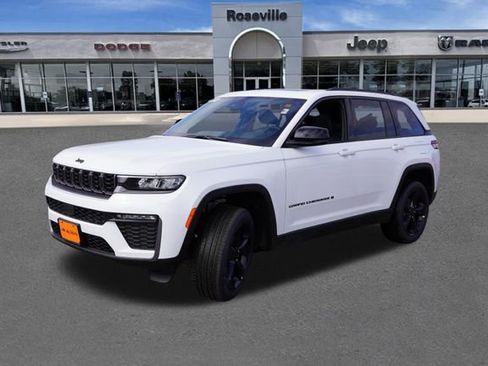 New 2026 Jeep Grand Cherokee Limited w/ Limited Altitude Package AWD/4WD image 9