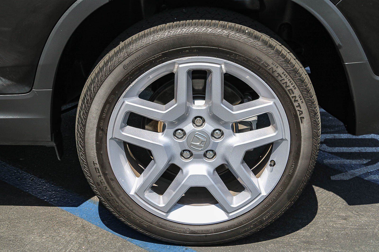 Certified 2025 Honda Passport EX-L image 12