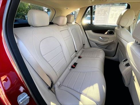 Used 2021 Mercedes-Benz GLC 300 4MATIC w/ Premium Package image 20