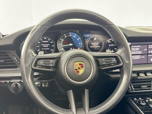 Used 2020 Porsche 911 Carrera RWD image 19