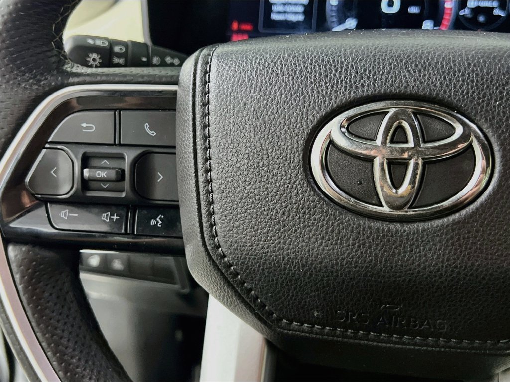 Used 2025 Toyota Tundra Capstone AWD/4WD image 14