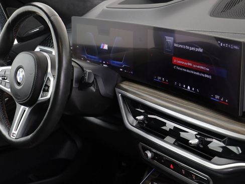 Certified 2025 BMW X7 M60i image 23