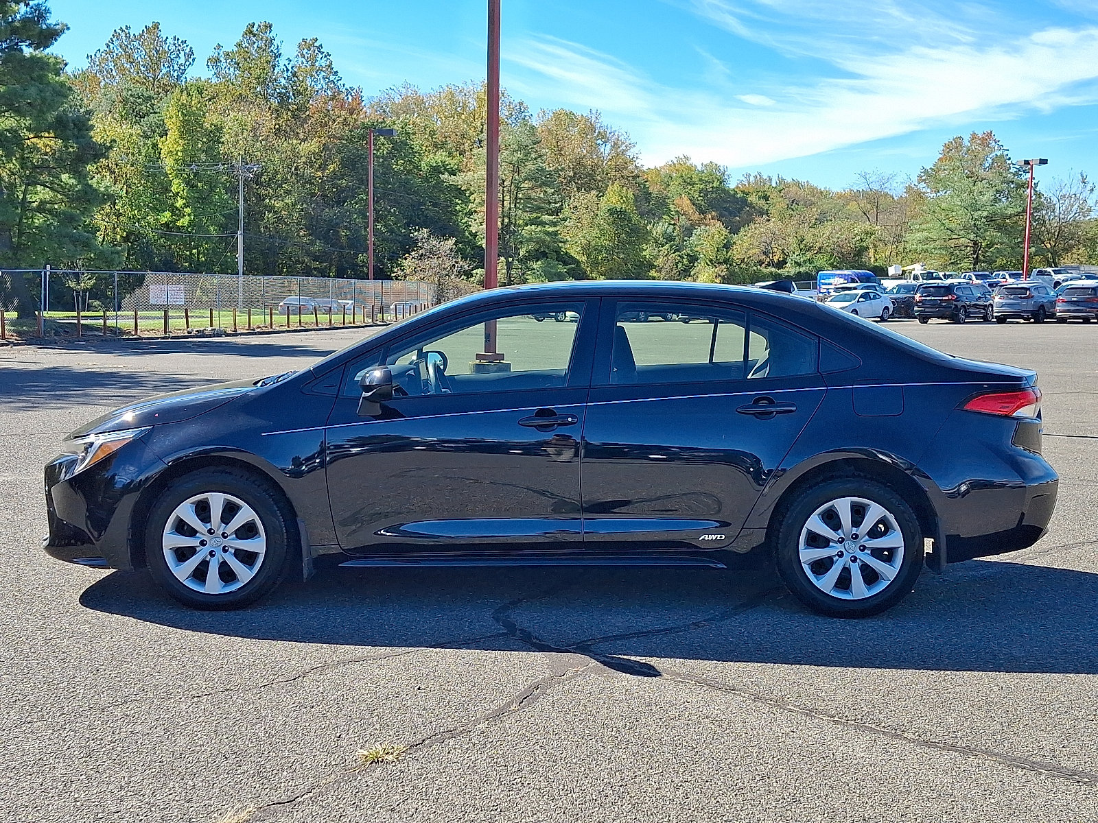 Certified 2025 Toyota Corolla LE AWD/4WD image 4