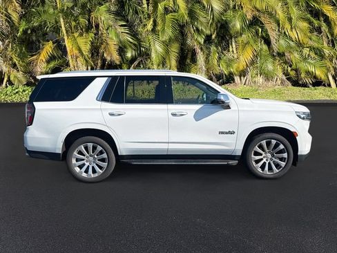 Used 2021 Chevrolet Tahoe Premier w/ Premium Package AWD/4WD image 3
