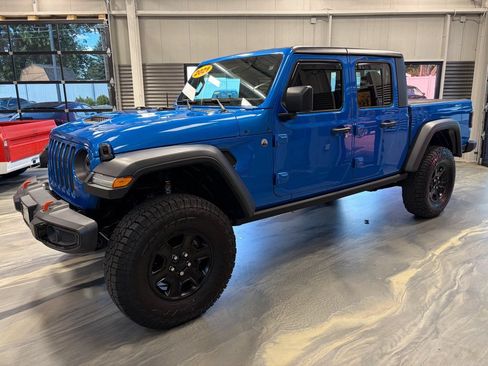 Used 2021 Jeep Gladiator Mojave w/ Trailer Tow Package AWD/4WD image 40