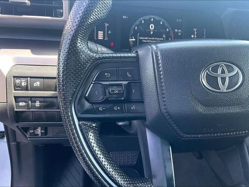 Used 2025 Toyota Tacoma SR5 RWD image 19