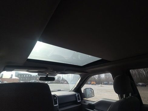 Used 2016 Ford F150 XLT w/ Equipment Group 302A Luxury image 17