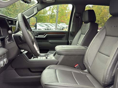 New 2026 GMC Sierra 2500 Denali w/ Denali Reserve Package image 8