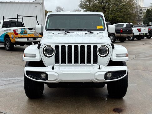 Used 2023 Jeep Gladiator Overland image 2