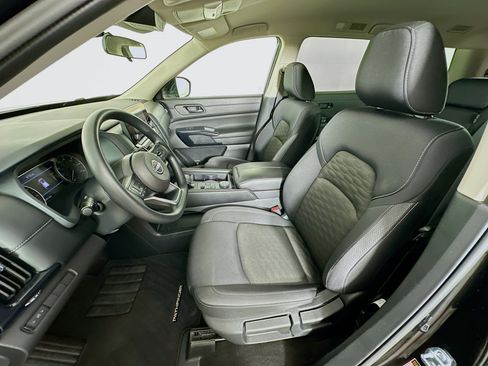 Used 2024 Nissan Pathfinder S w/ Cargo Package AWD/4WD image 13