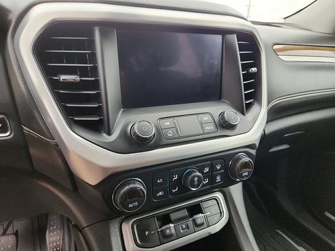 Used 2022 GMC Acadia SLE w/ Driver Convenience Package FWD image 11