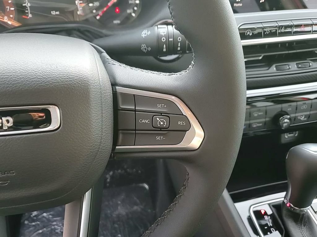 New 2026 Jeep Compass Latitude AWD/4WD image 31