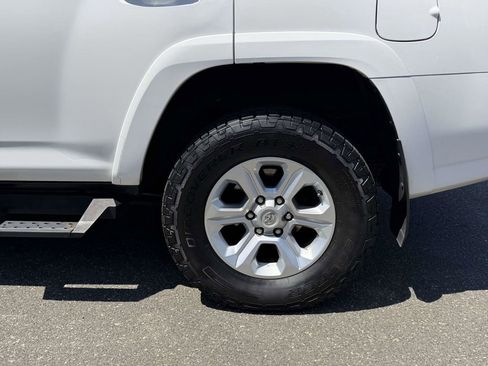Used 2019 Toyota 4Runner SR5 Premium AWD/4WD image 10