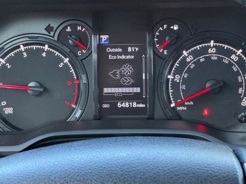 Used 2022 Toyota 4Runner SR5 Premium w/ Moonroof Package AWD/4WD image 9