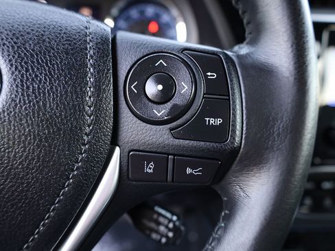 Used 2017 Toyota Corolla SE image 24