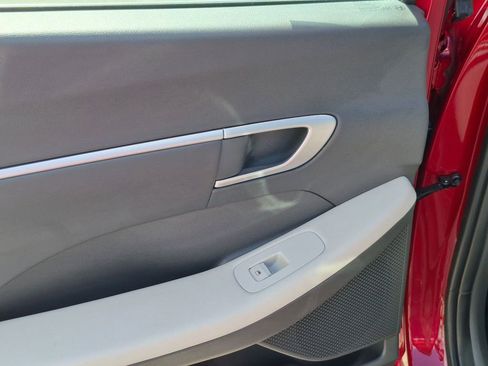 Used 2025 Hyundai Sonata SEL FWD image 22