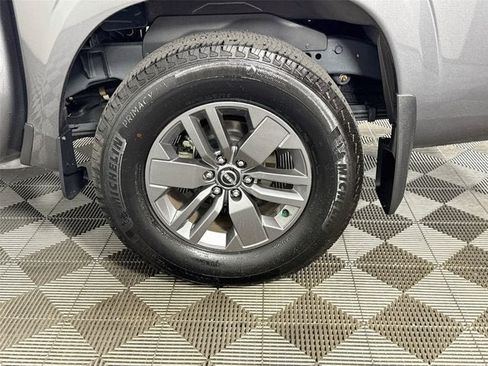 Used 2026 Nissan Frontier SV w/ SV Convenience Package RWD image 29