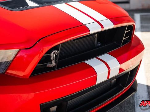 Used 2011 Ford Mustang Shelby GT500 w/ SVT Performance Pkg image 27