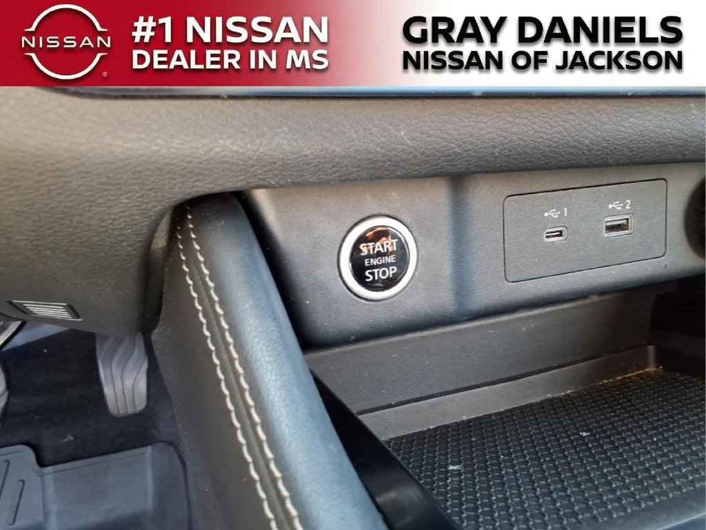 Used 2023 Nissan Rogue SL w/ SL Premium Package FWD image 16
