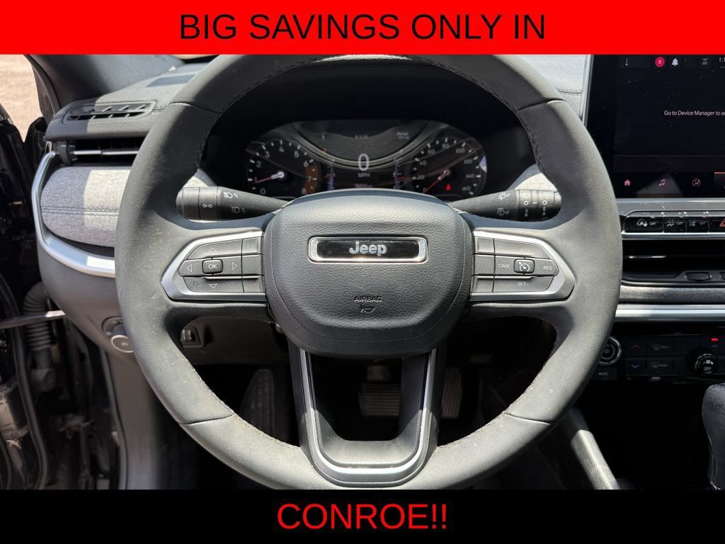 Used 2023 Jeep Compass Latitude AWD/4WD image 14