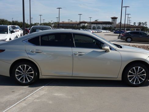 Certified 2023 Lexus ES 350 image 4